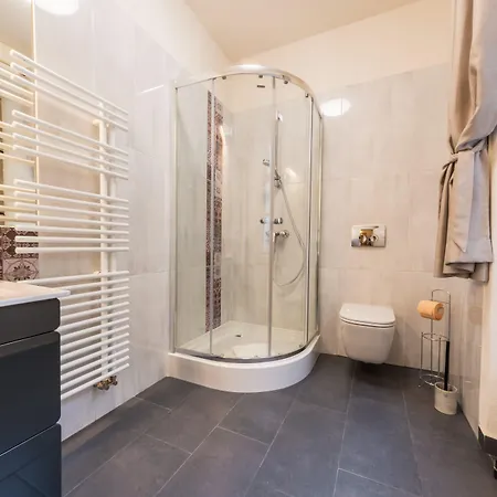 Rossmarkt Haus 3* Μπρασόβ
